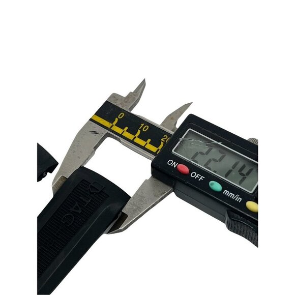 Men's Watch Aftermmarket Band Replacement For Tag Heuer Black Rubber Strap 22mm - Picture 7 of 7